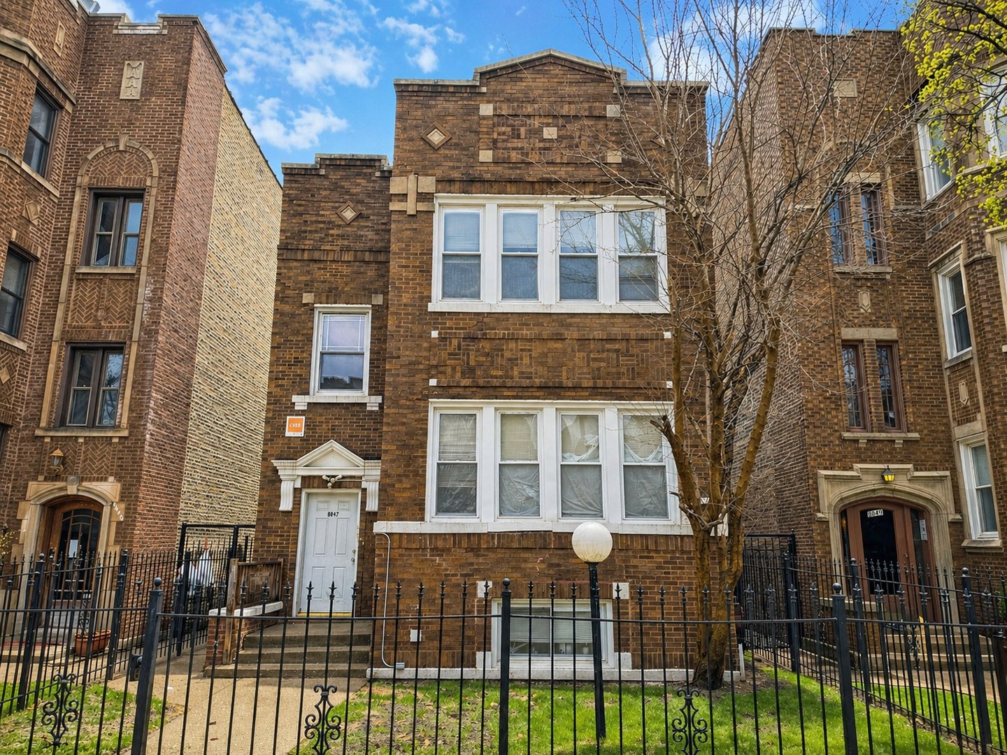 8047 S Vernon Avenue, Chicago, IL