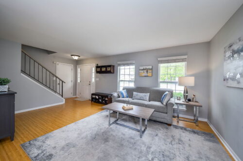 1140 Lakewood Circle, Naperville, IL