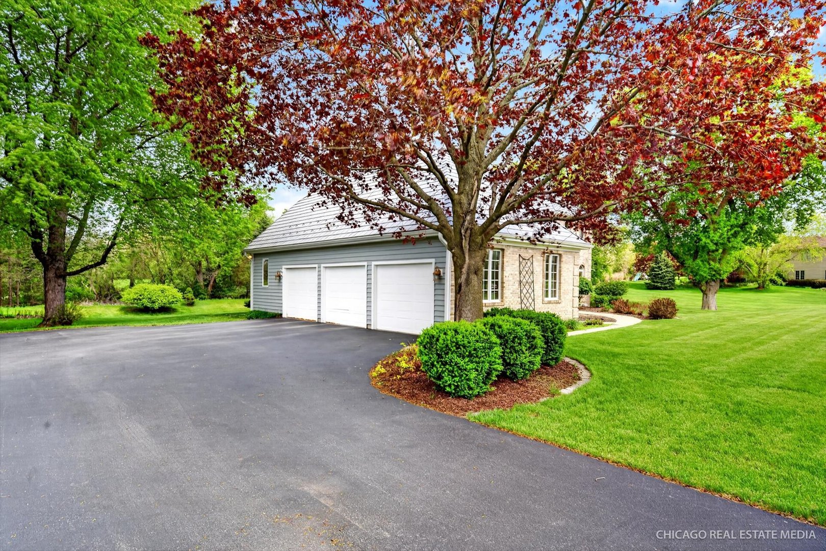 676 Old Westbury Road, Crystal Lake, IL