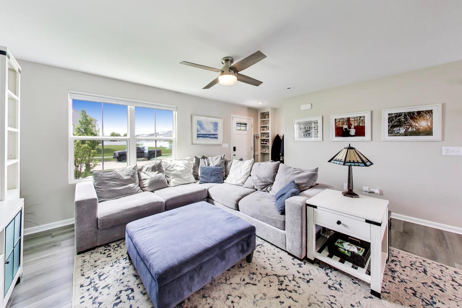 470 E Meadowdale Circle, Hampshire, IL