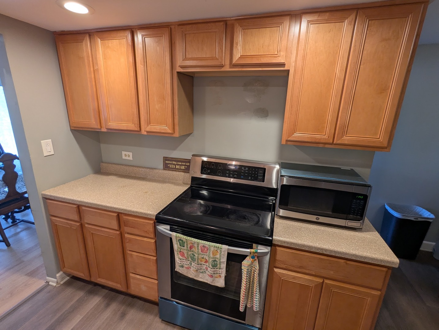 6340 AMERICANA Drive #210, Willowbrook, IL