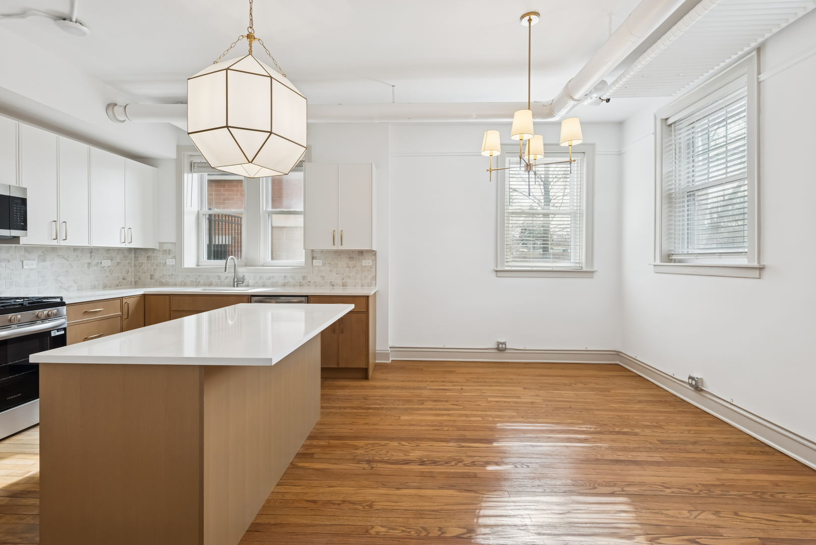 531 Hinman Avenue #A-0, Evanston, IL
