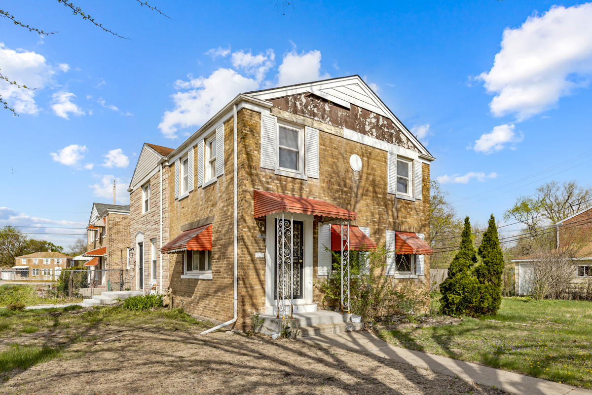 2556 E 97th Place, Chicago, IL