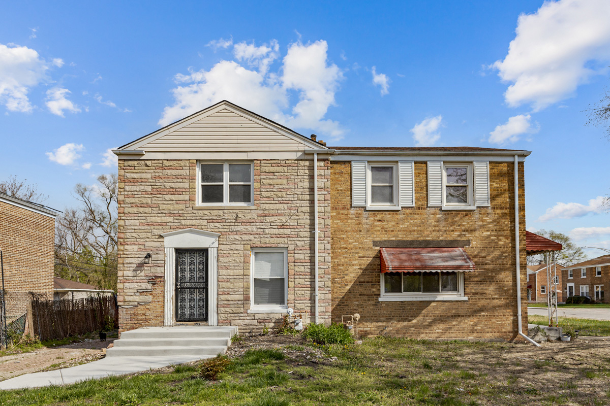 2556 E 97th Place, Chicago, IL