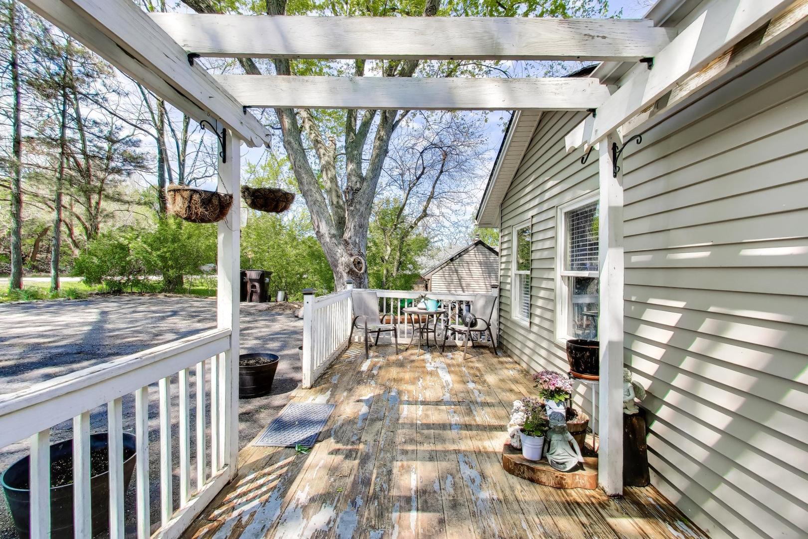 1105 S Hough Street, Barrington, IL