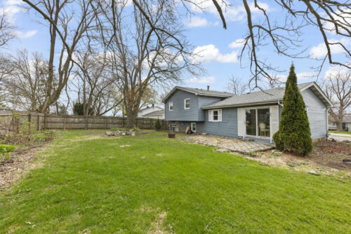 6065 Chase Avenue, Downers Grove, IL