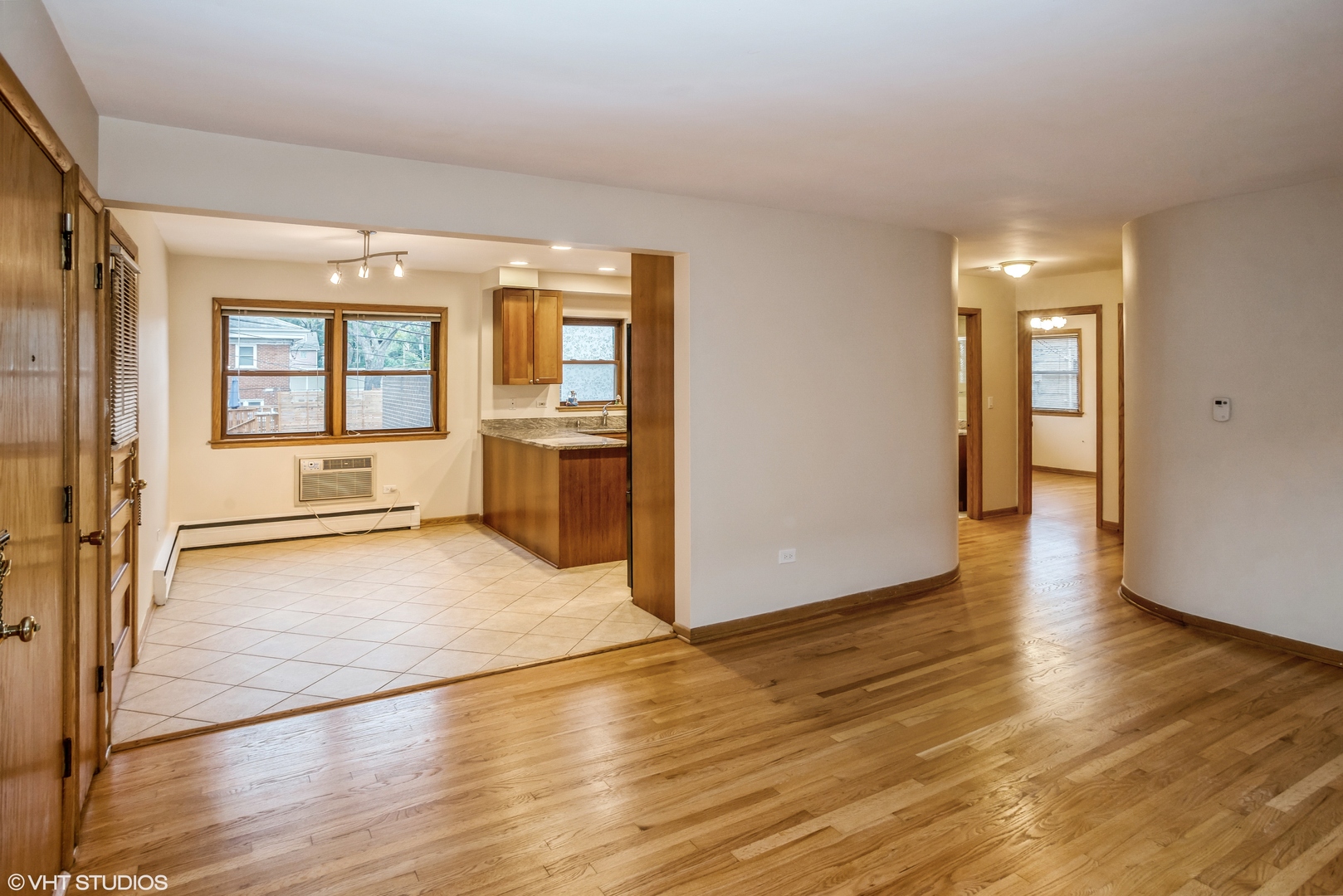 6855 N Olmsted Avenue #1N, Chicago, IL