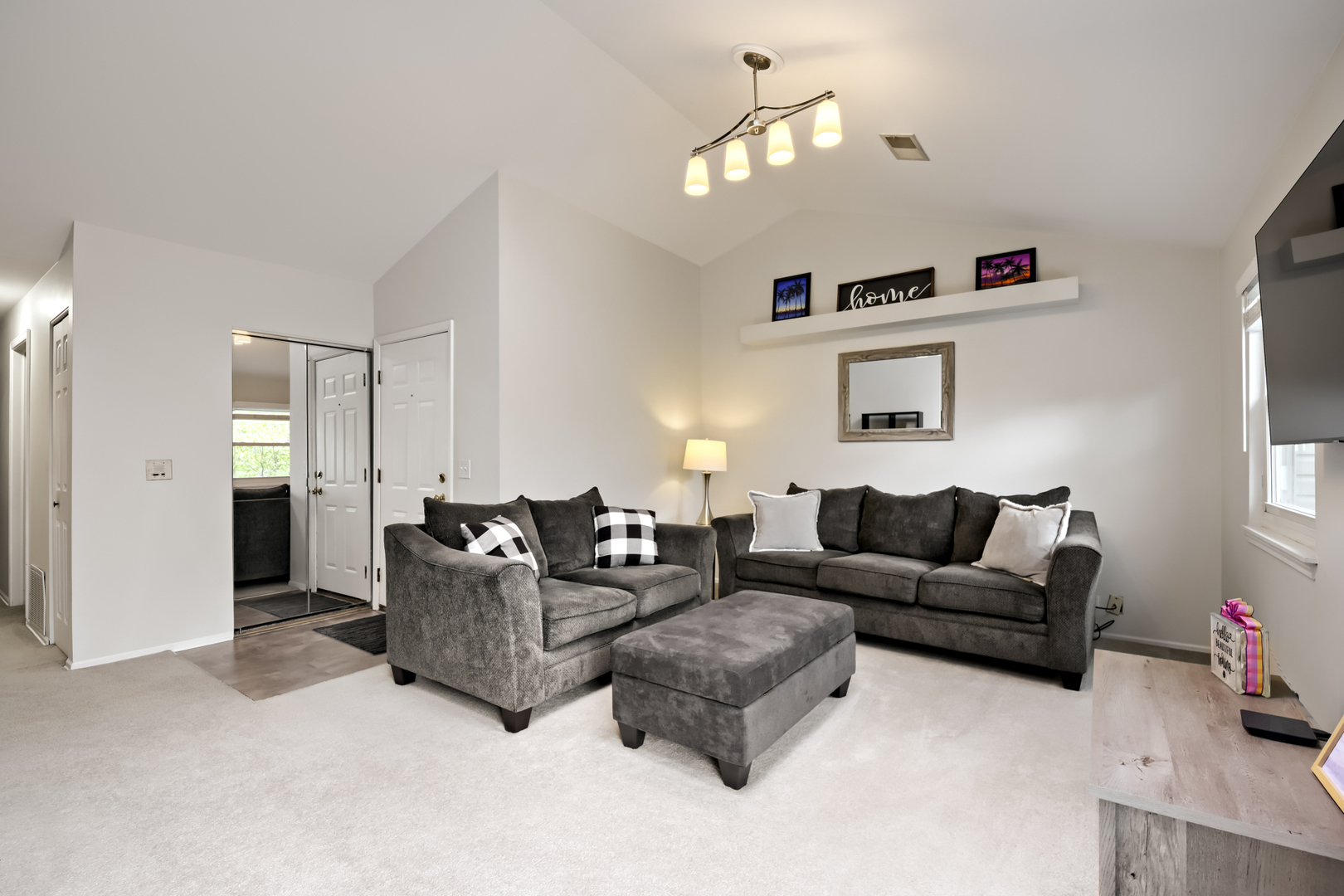 41 Ashburn Court #X2, Schaumburg, IL