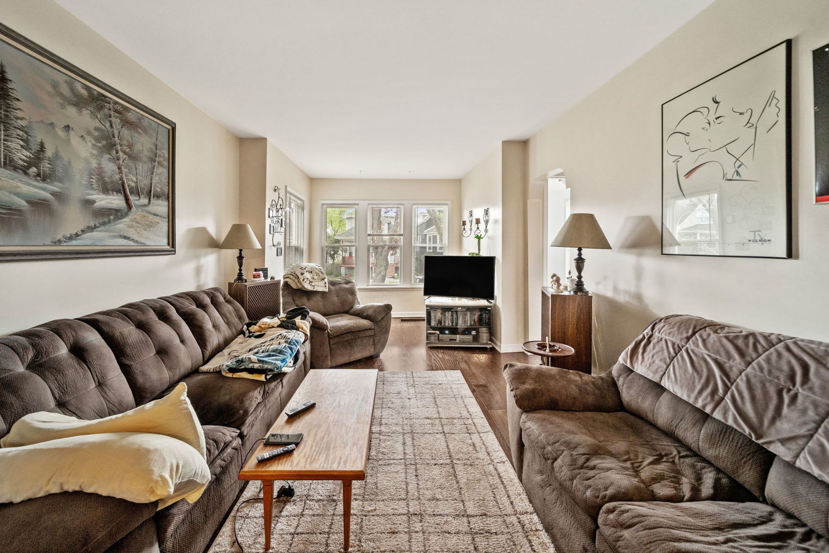 4131 N Richmond Street, Chicago, IL