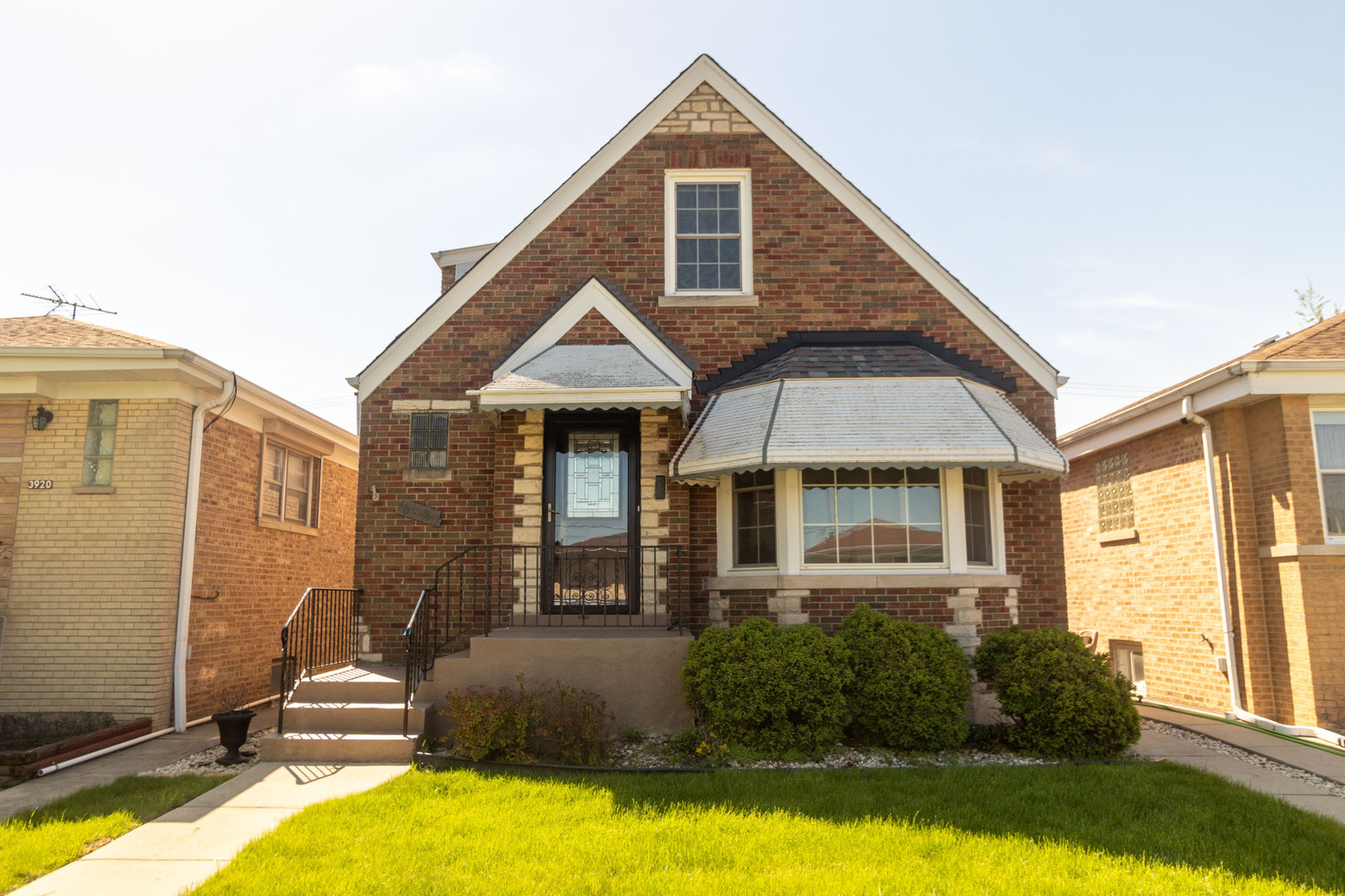 3924 N Oconto Avenue, Chicago, IL