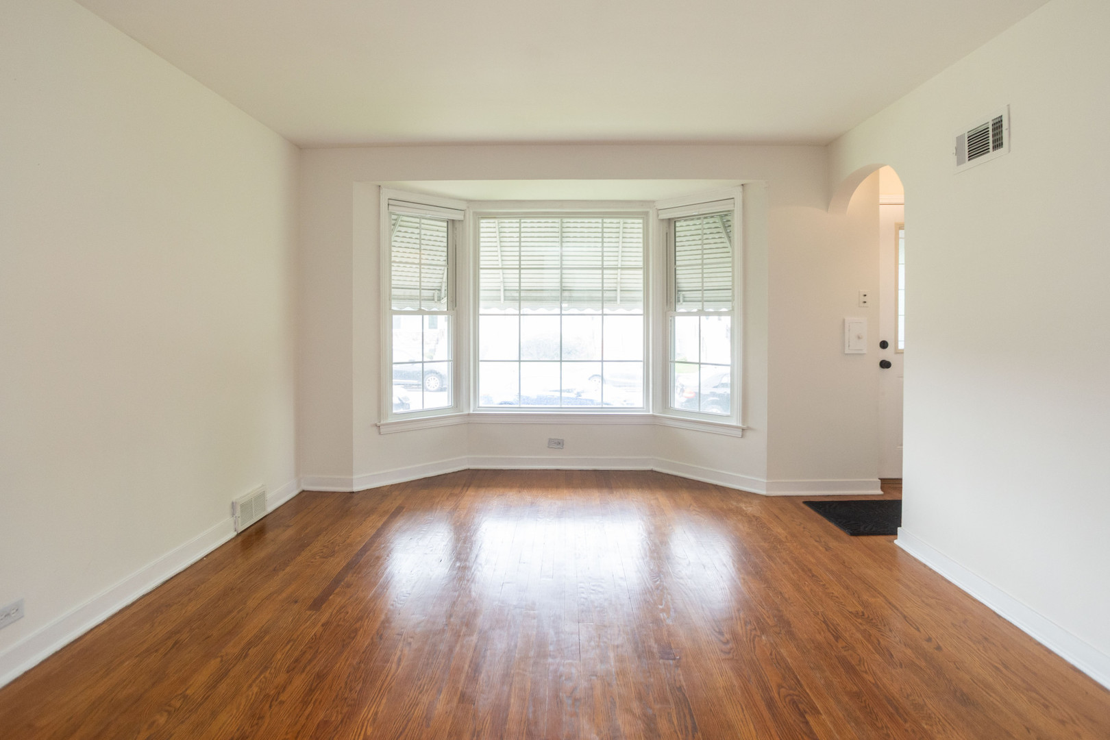 3924 N Oconto Avenue, Chicago, IL