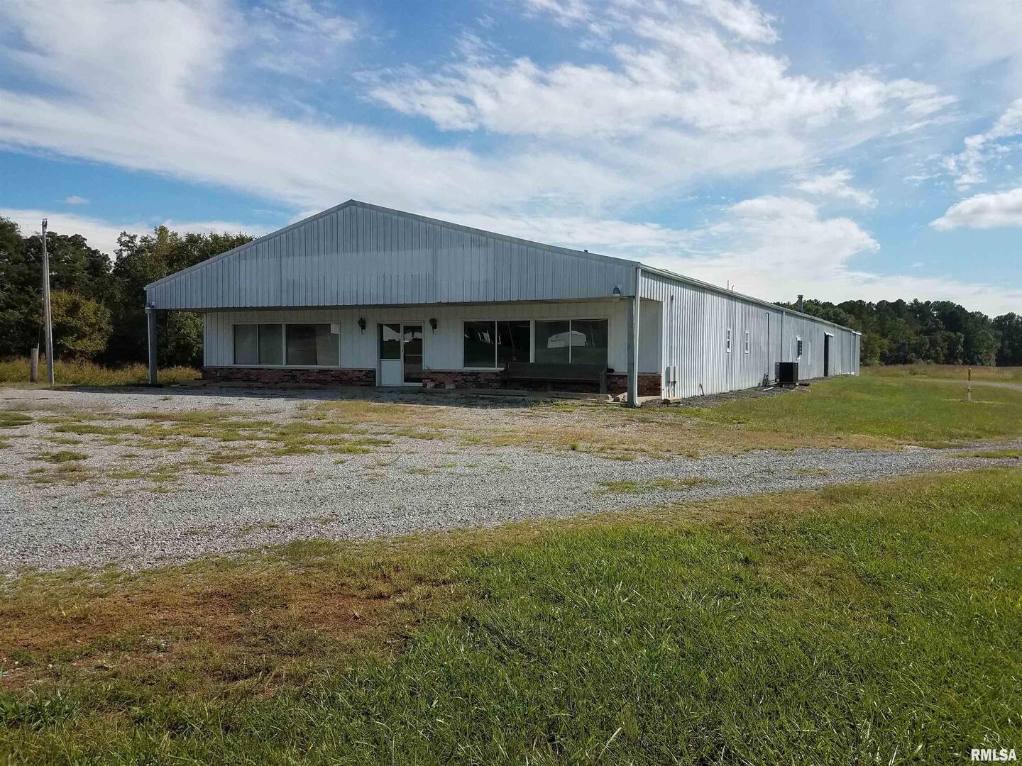 1238 W MAIN Street, Benton, IL