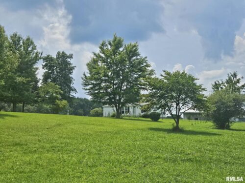 8913 Winemiller Road, Macedonia, IL