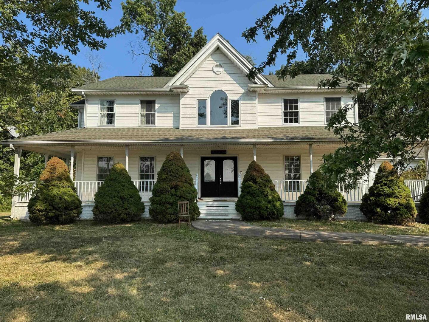 102 W NORTH Street, Ina, IL