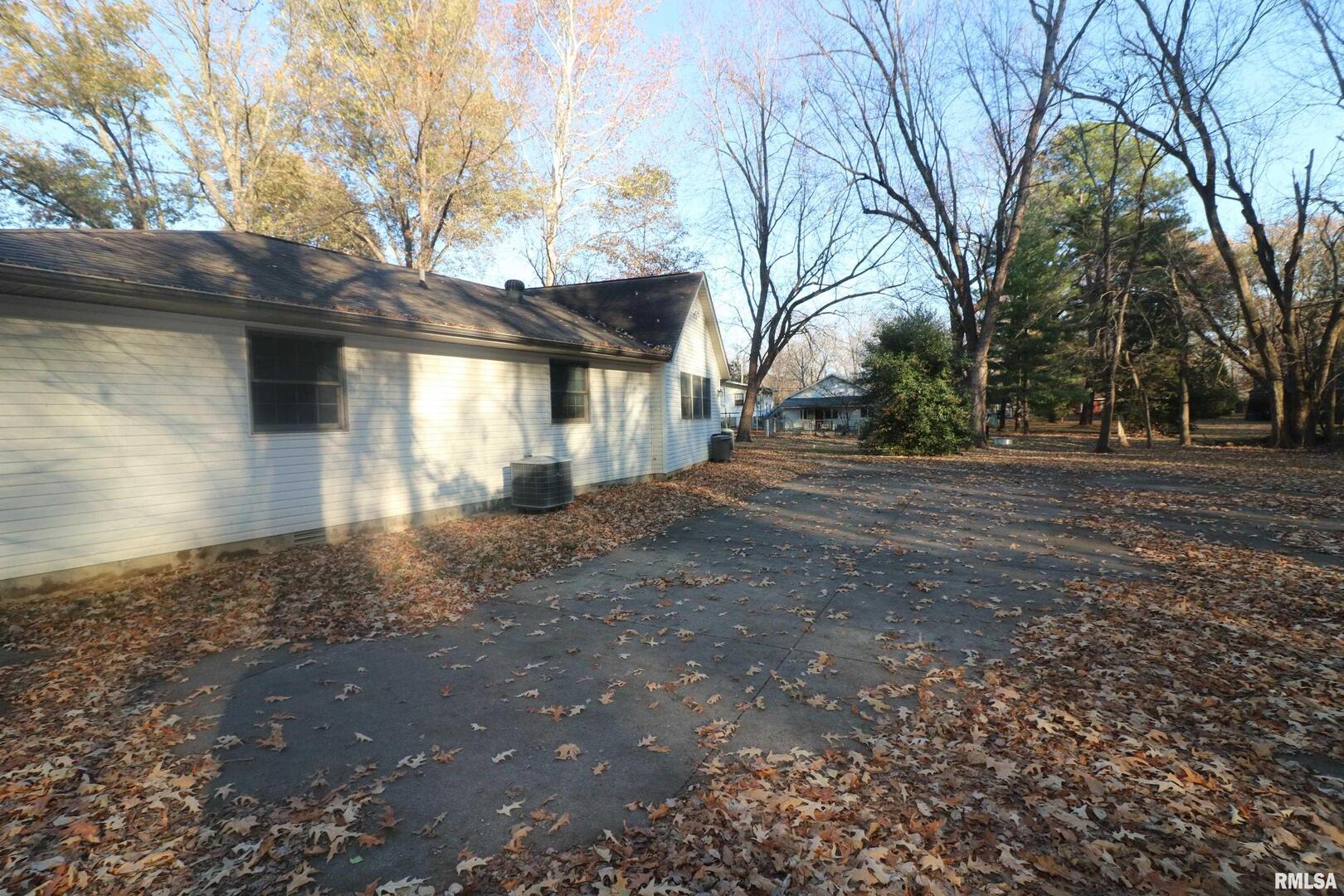 200 E Diaz Street, Herrin, IL