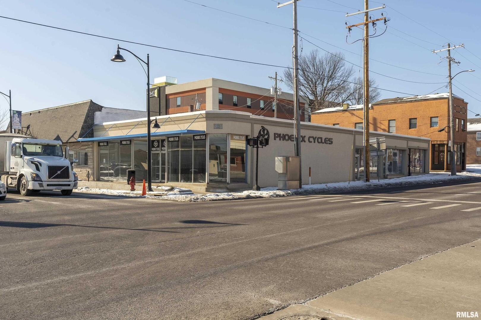 300 S ILLINOIS Avenue, Carbondale, IL