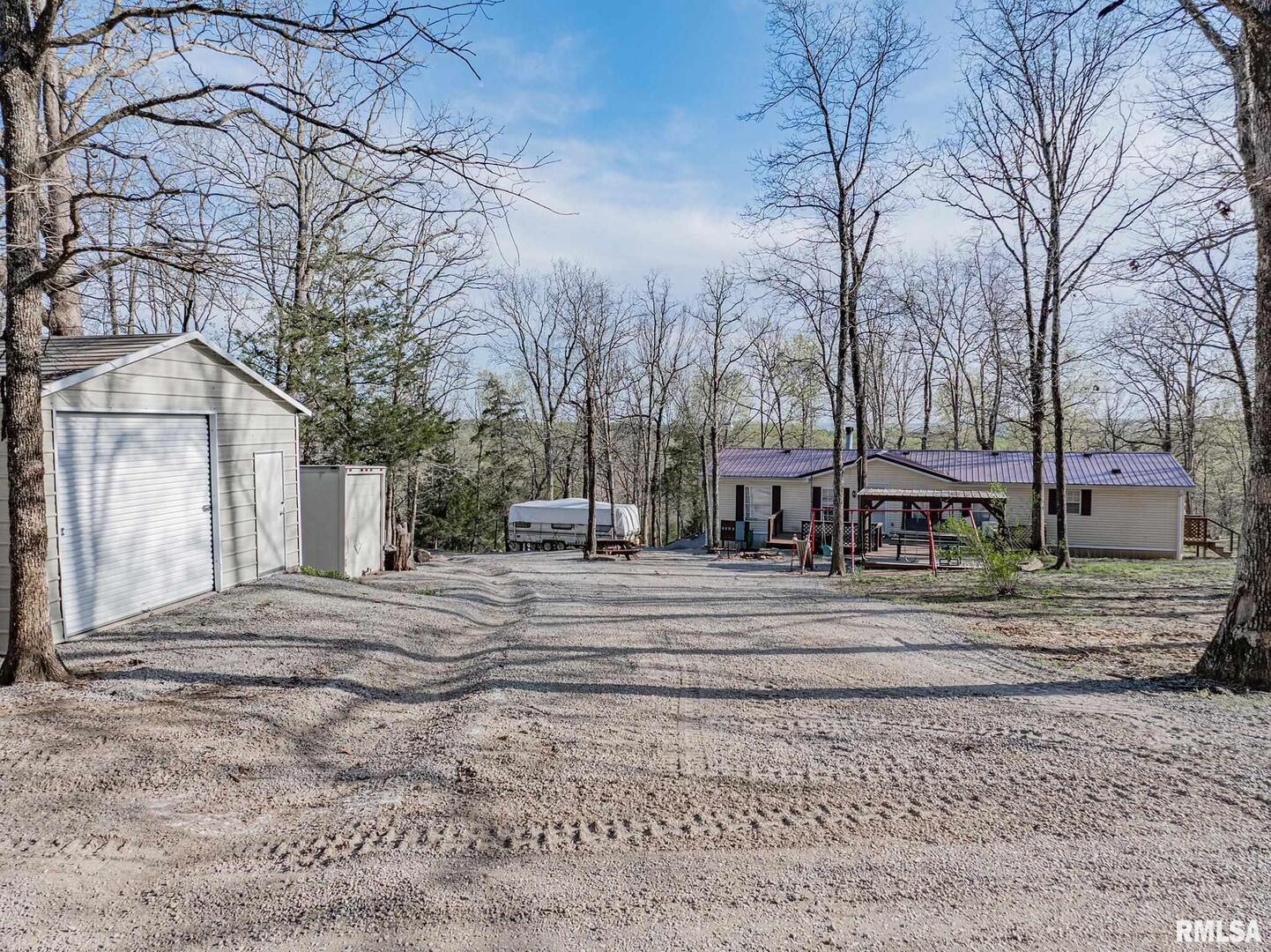 565 Dutton Chapel Road, Golconda, IL