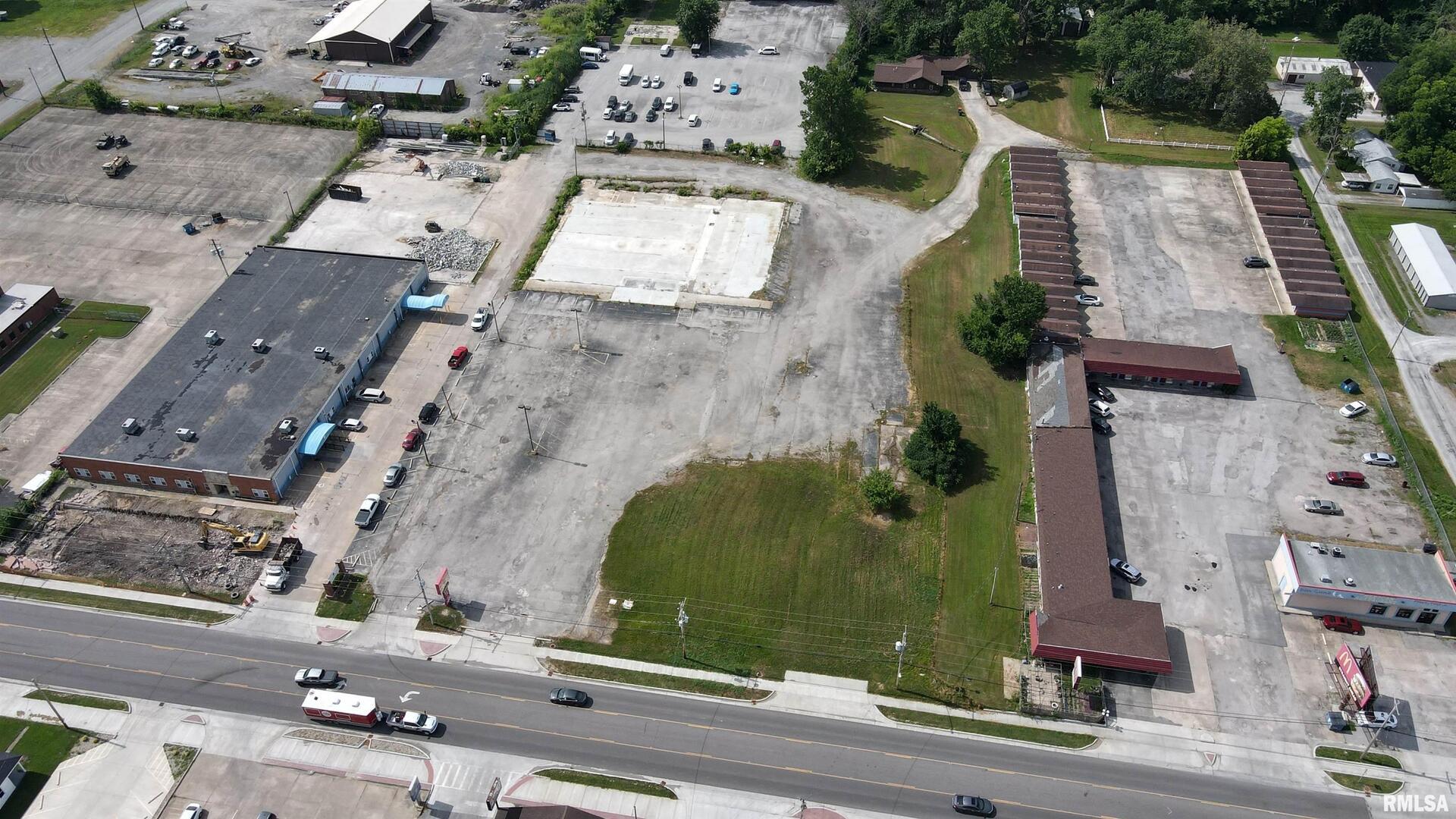 1001 W MAIN Street, West Frankfort, IL