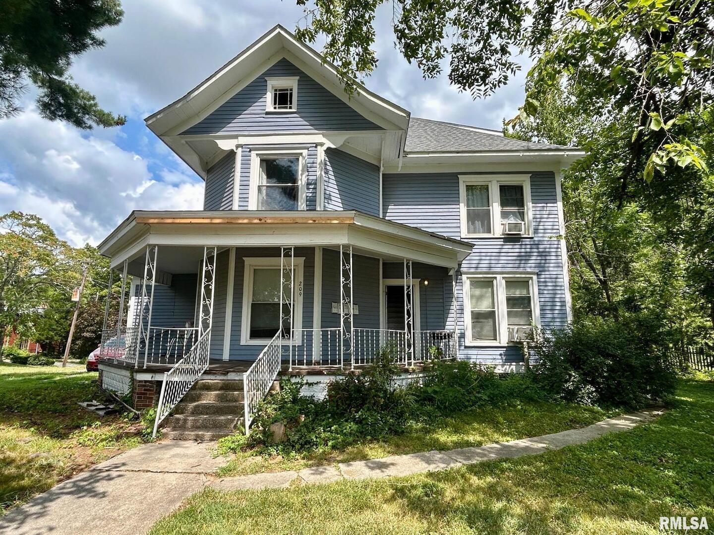 209 N SPRINGER Street, Carbondale, IL