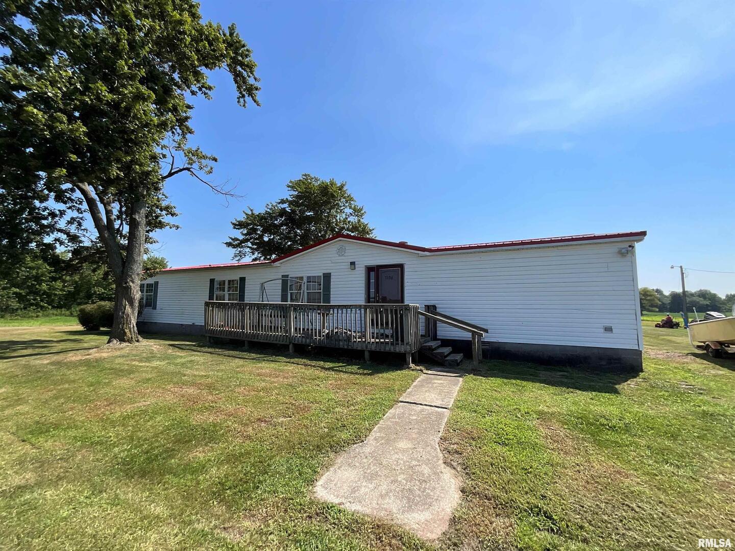 7106 Krutsinger Road, Kinmundy, IL