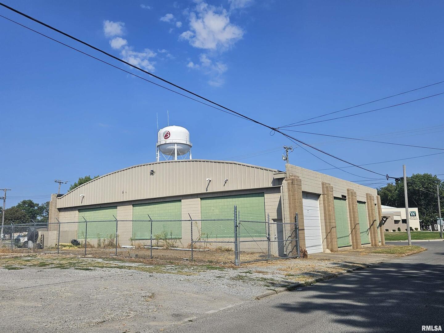 115 N COMMERCIAL Street, Benton, IL