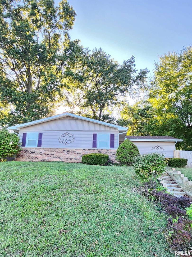 112 N Parrish Lane, Carbondale, IL