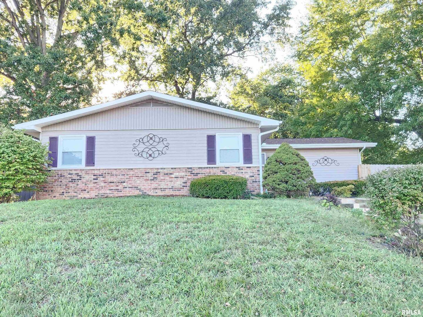 112 N Parrish Lane, Carbondale, IL