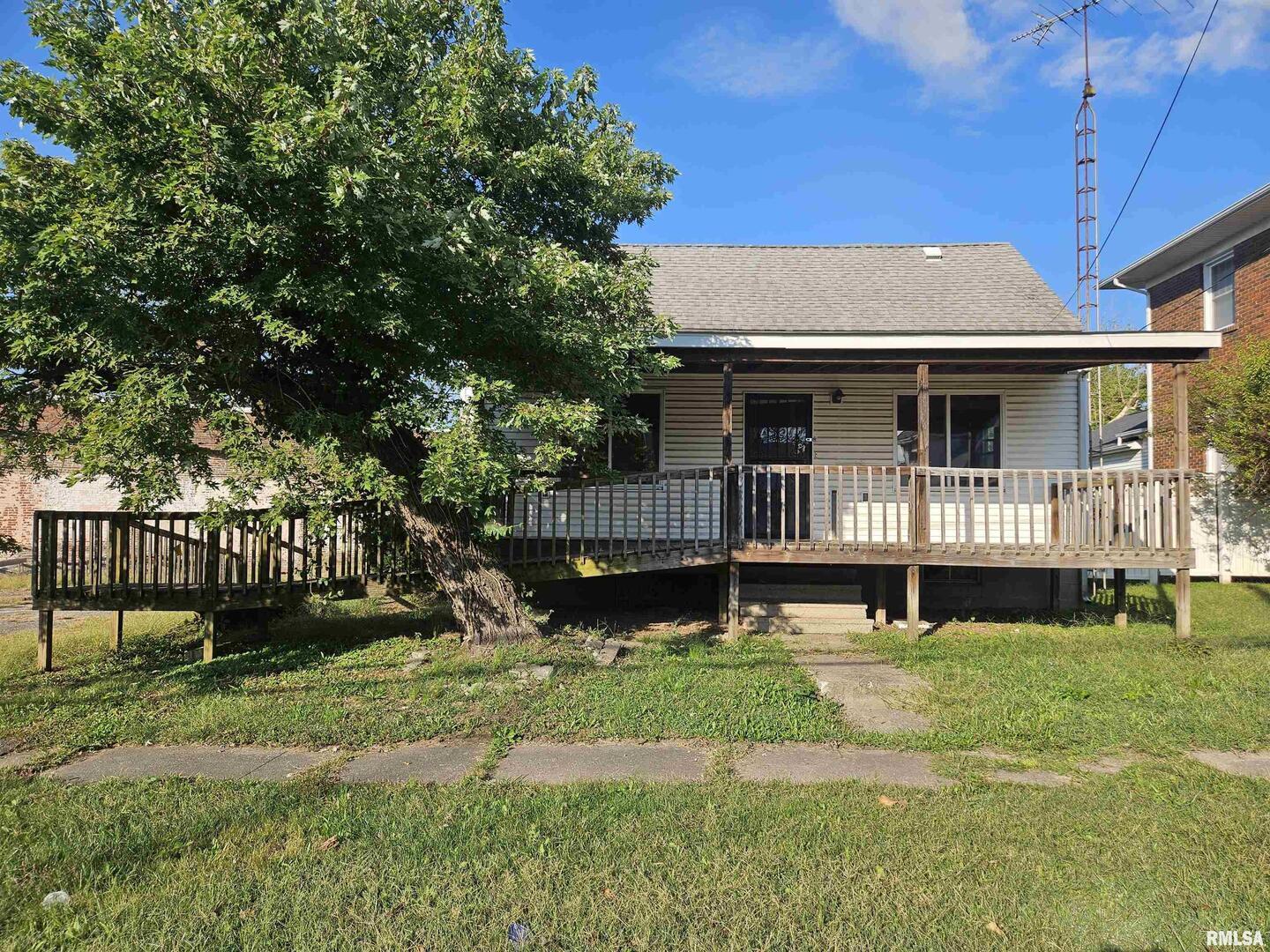 1105 Organ Street, Eldorado, IL