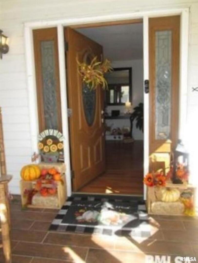 302 2ND Street, Carmi, IL