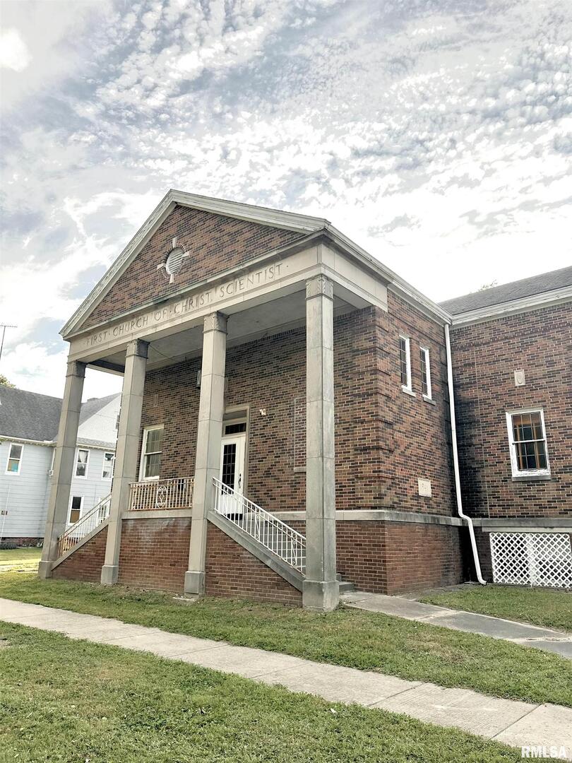 421 E BROADWAY, Centralia, IL