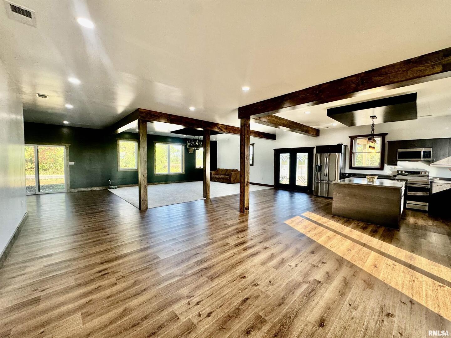 1934 County Road 315 E Road, Xenia, IL