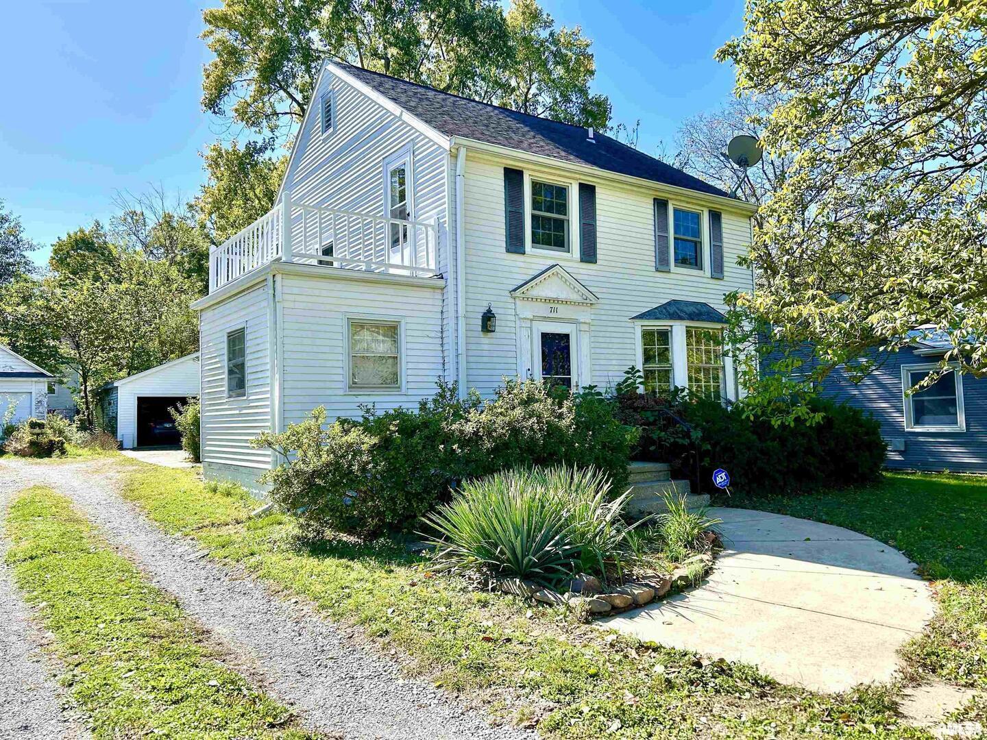 711 W ELM Street, Carbondale, IL