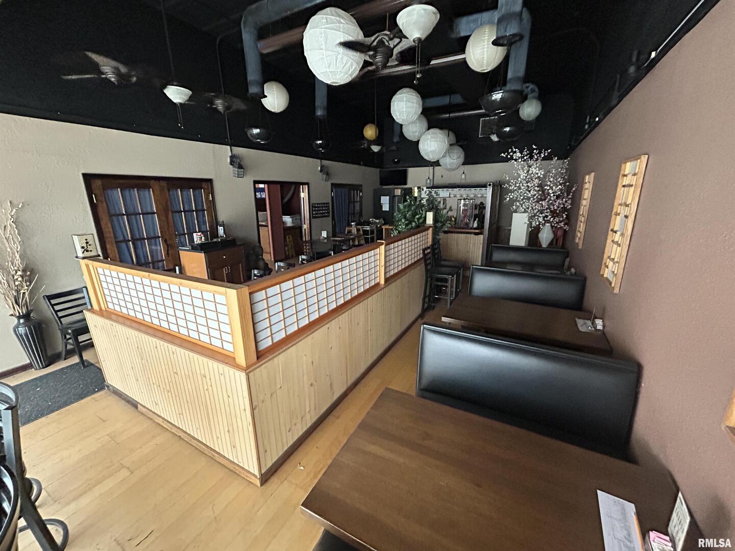 206 E MAIN Street #206 & 208, Salem, IL