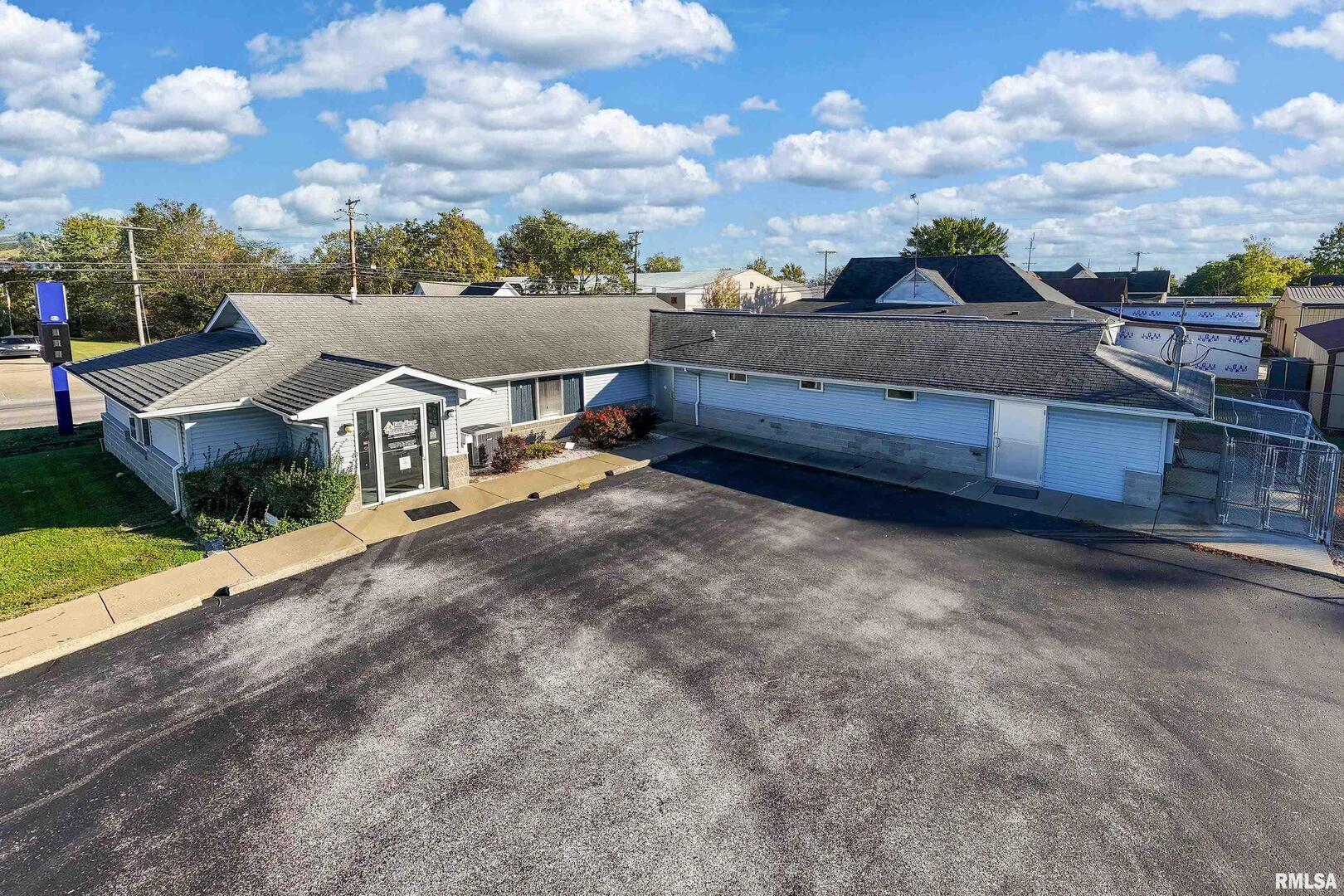 602 S COURT Street, Marion, IL