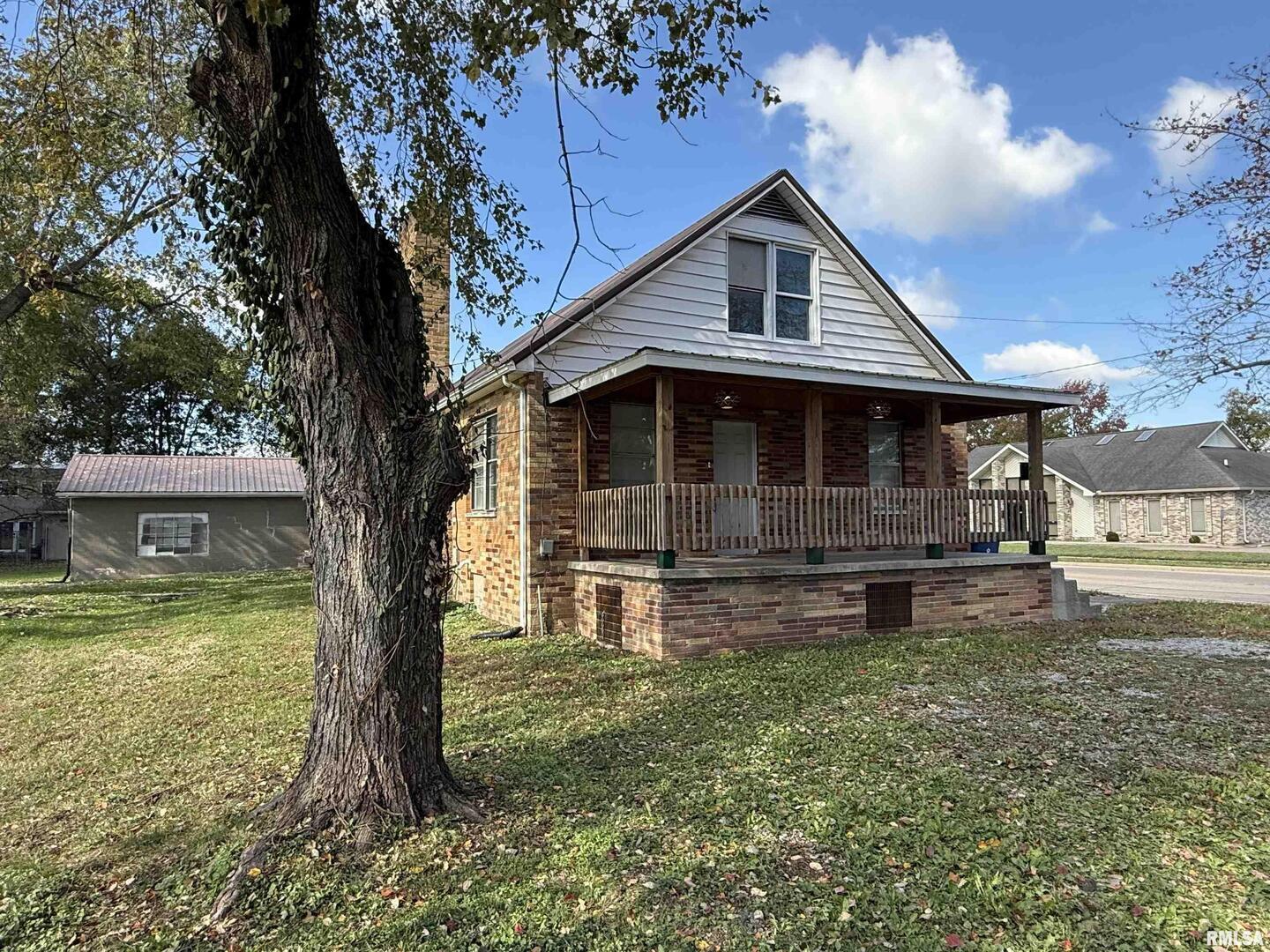 1103 W Boulevard St Street #A & B, Marion, IL