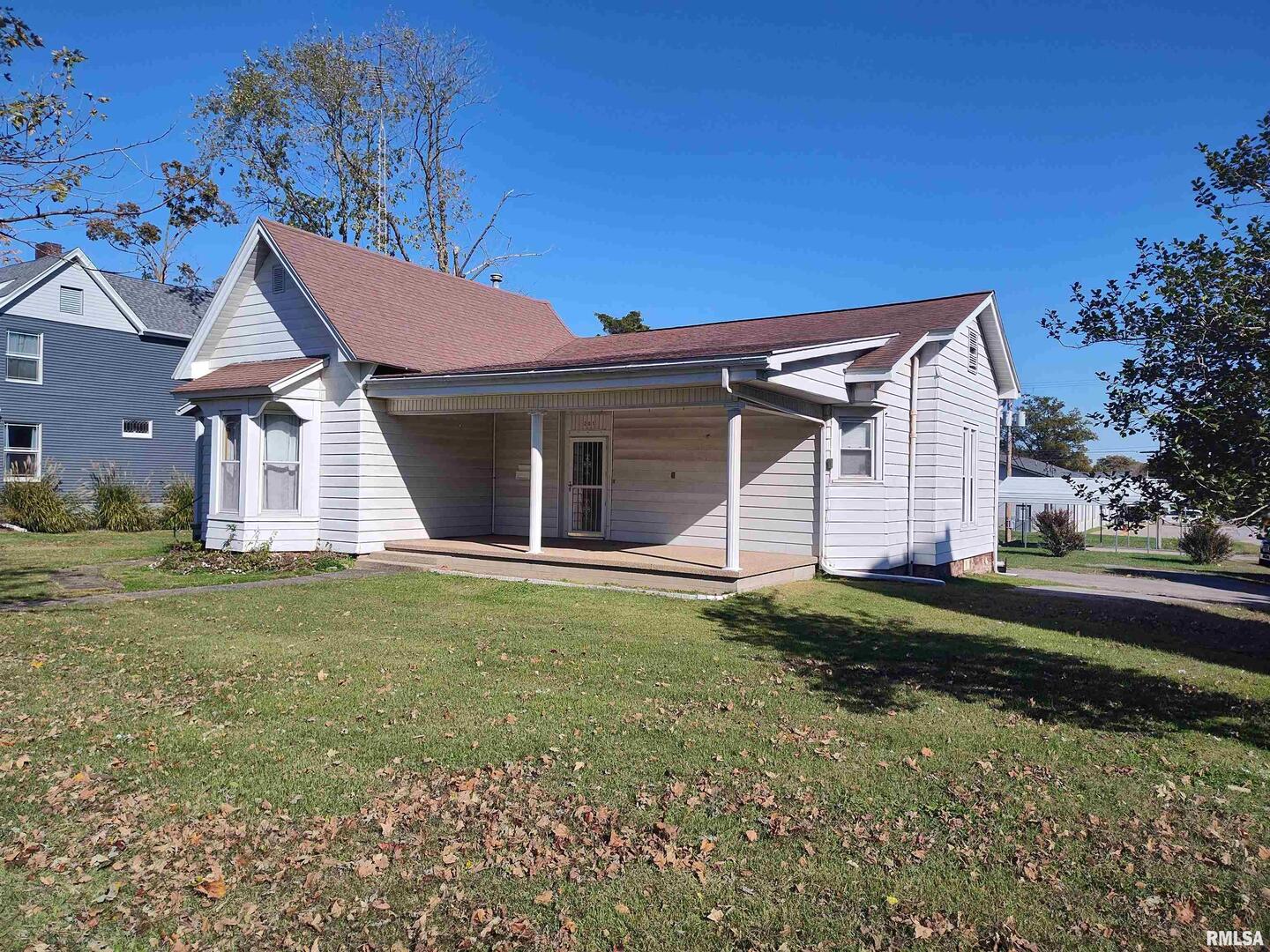 201 N WASHINGTON Street, Mcleansboro, IL