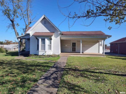 201 N WASHINGTON Street, Mcleansboro, IL