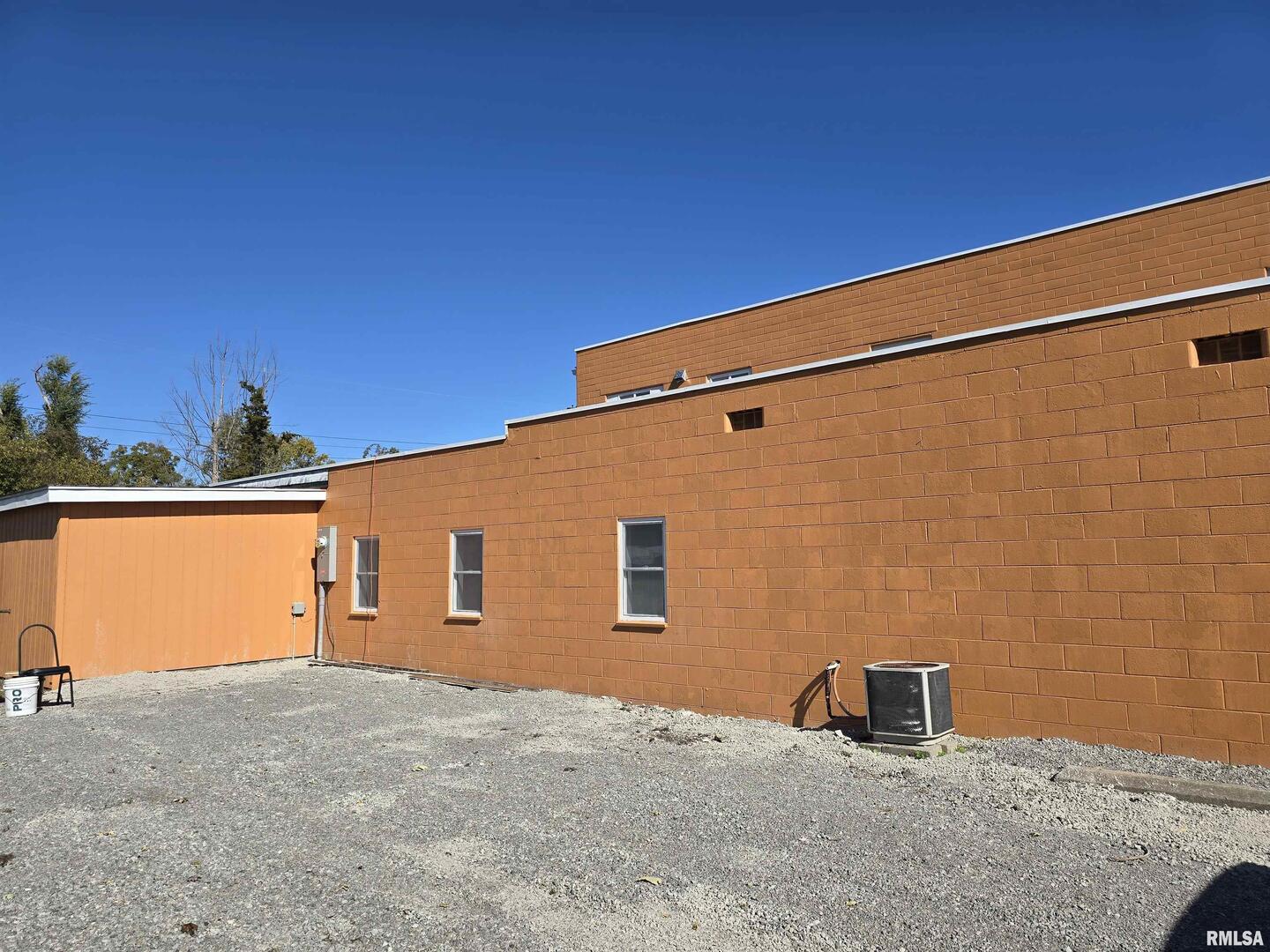 1216 US Hwy 45, Eldorado, IL