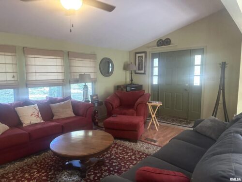 138 Worthen Road, Murphysboro, IL