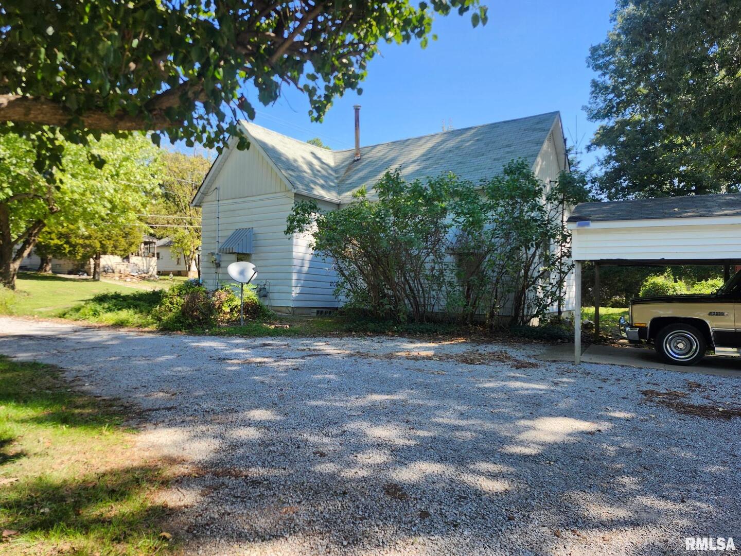 4760 RALEIGH Road, Eldorado, IL