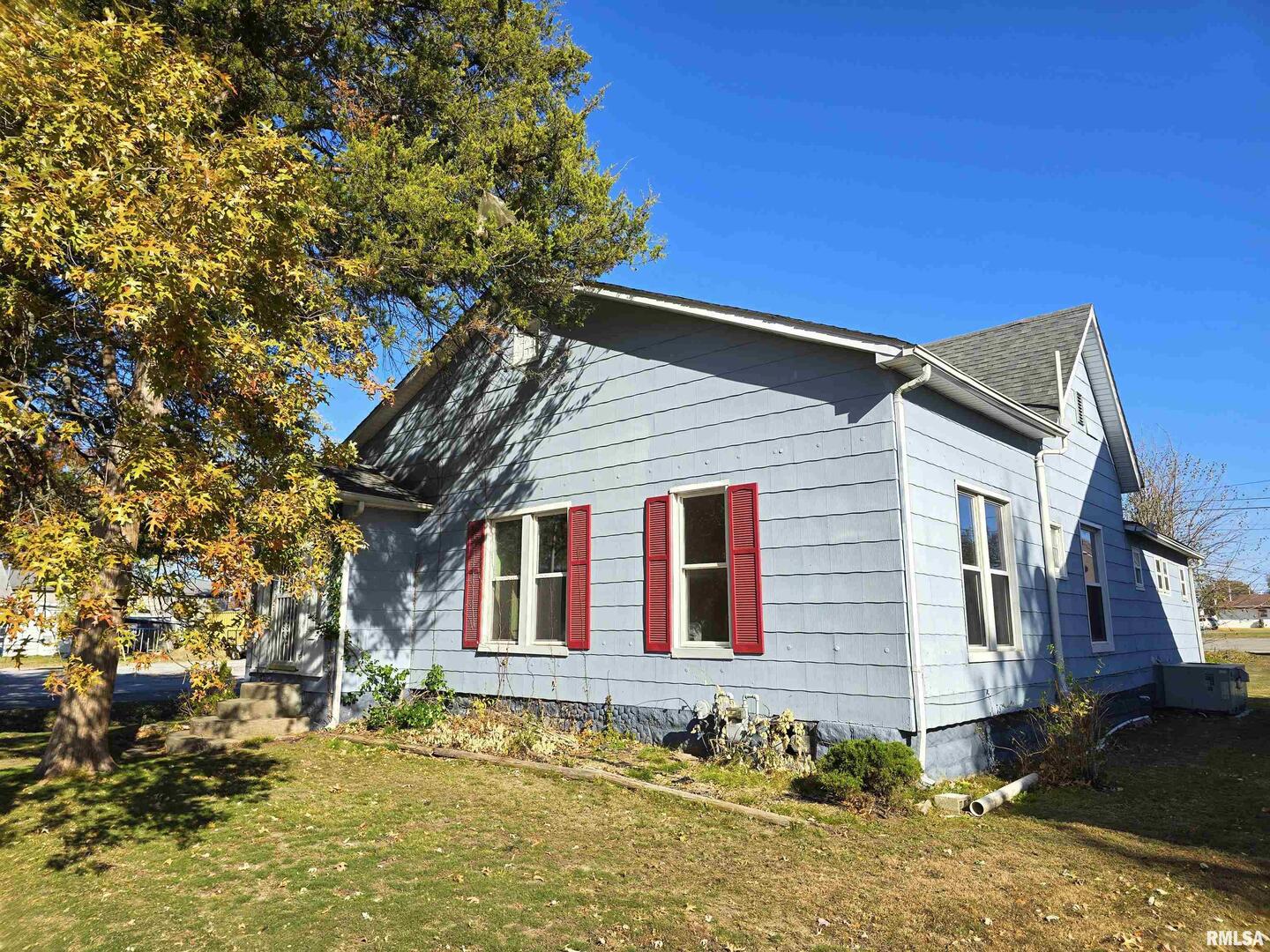 900 S 16TH Street, Herrin, IL