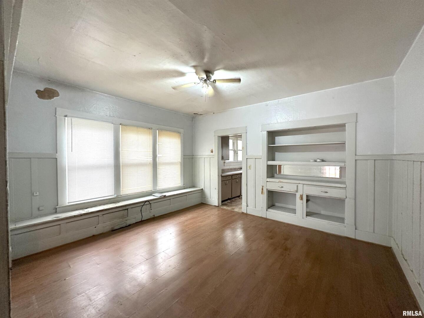 405 W COLLEGE Street, Carbondale, IL