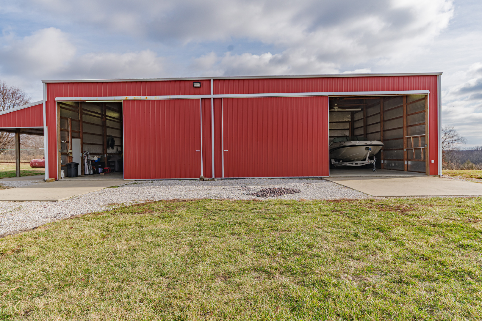 4786 KELLER Road, Iuka, IL