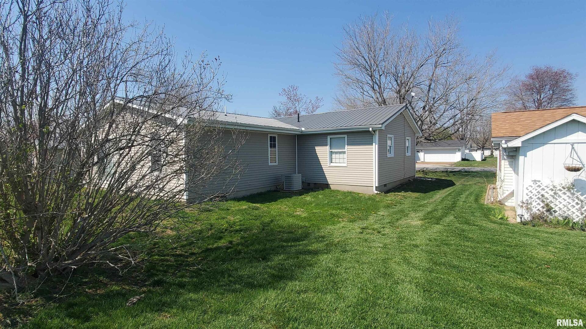 904 S Sunset Terrace Drive, Pinckneyville, IL