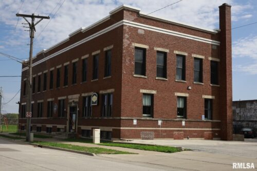 735 FEDERAL Street #202, Davenport, IA