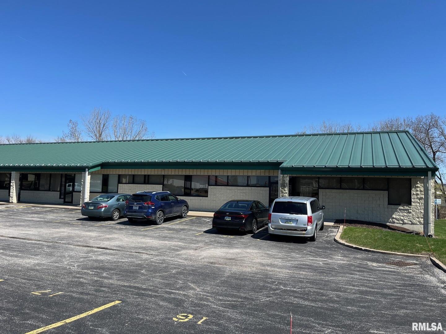 5217 GRAND Avenue, Davenport, IA