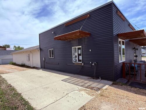 719 11TH Street, Dewitt, IA