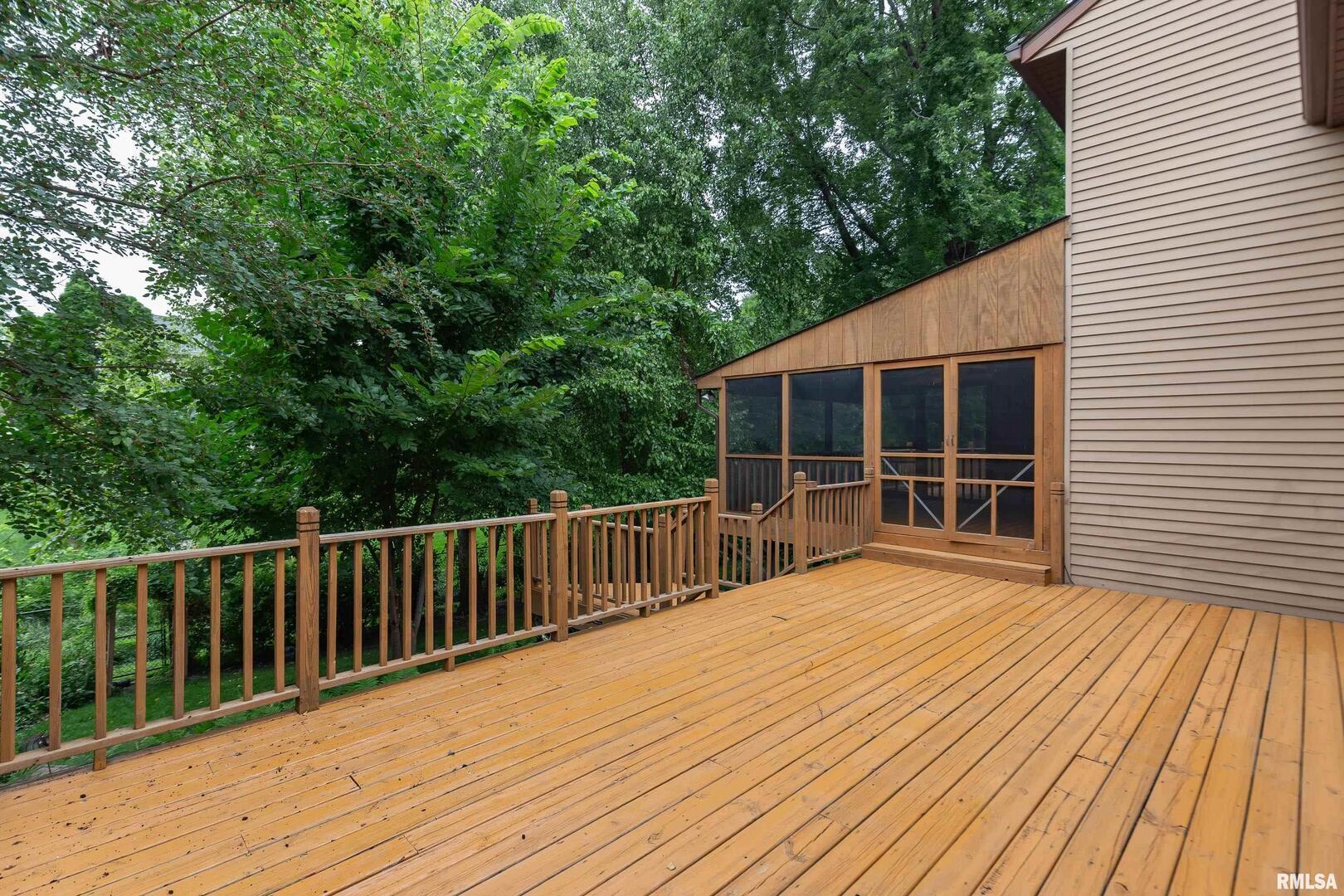 4490 Hamilton Dr Drive, Bettendorf, IA