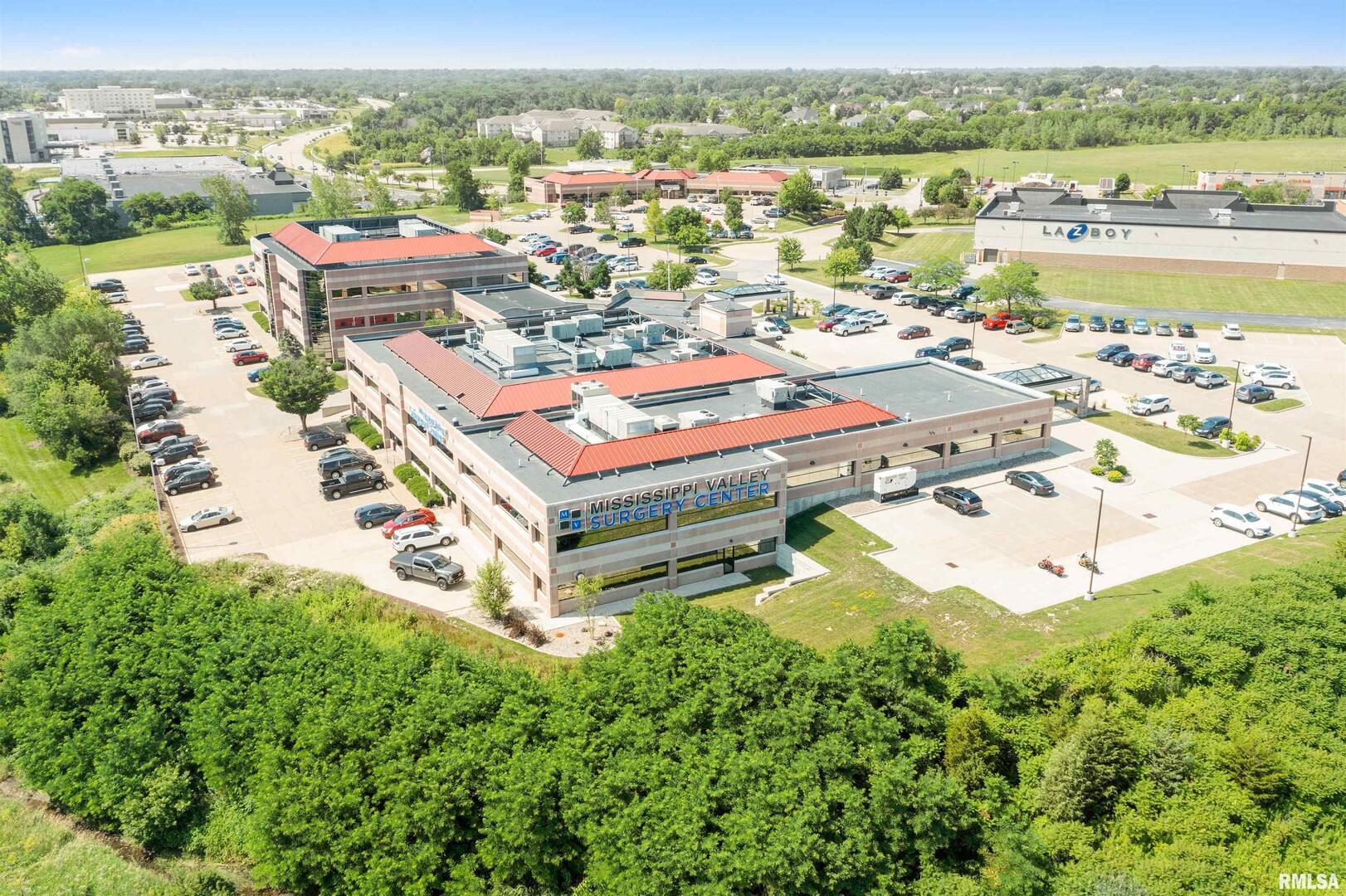 3385 DEXTER Court #3-002, Davenport, IA