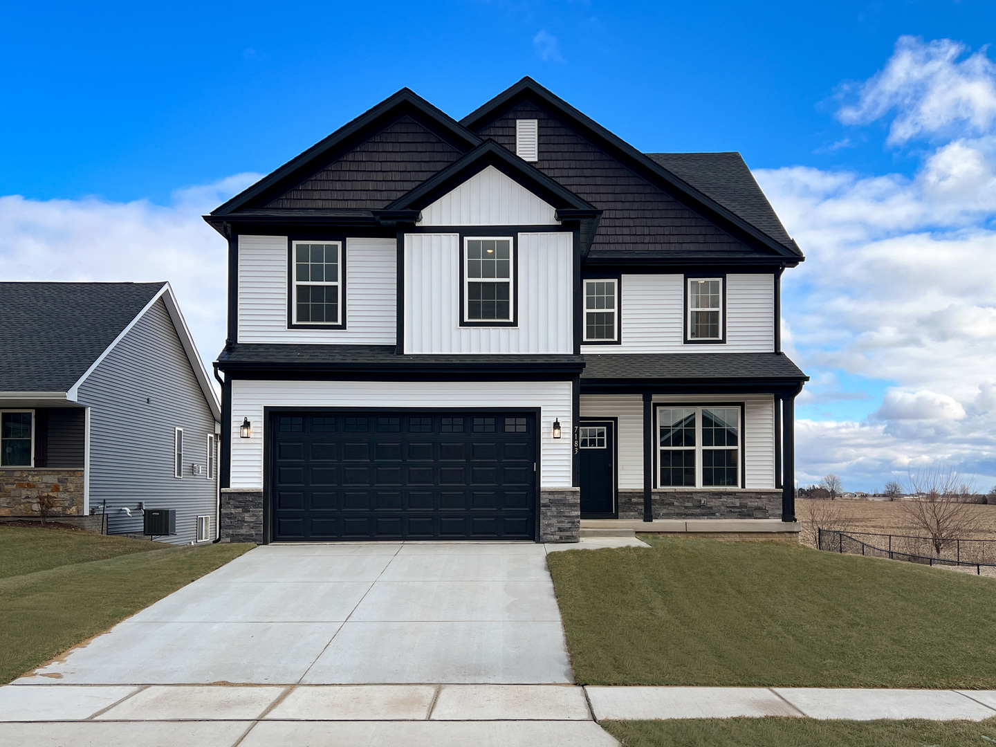 7183 Genesis Way, Bettendorf, IA